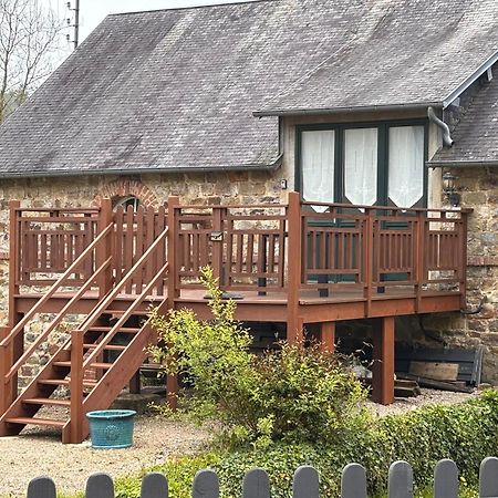 Gites In Le Neufbourg -Mortain المظهر الخارجي الصورة